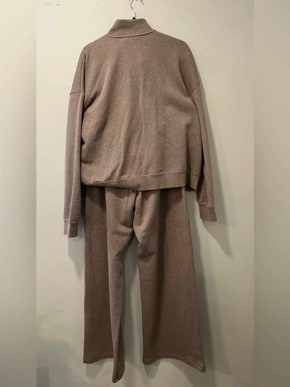Nike Women’s Club Fleece Track Jacket & Mid-Rise Oversized Sweatpants Set Large